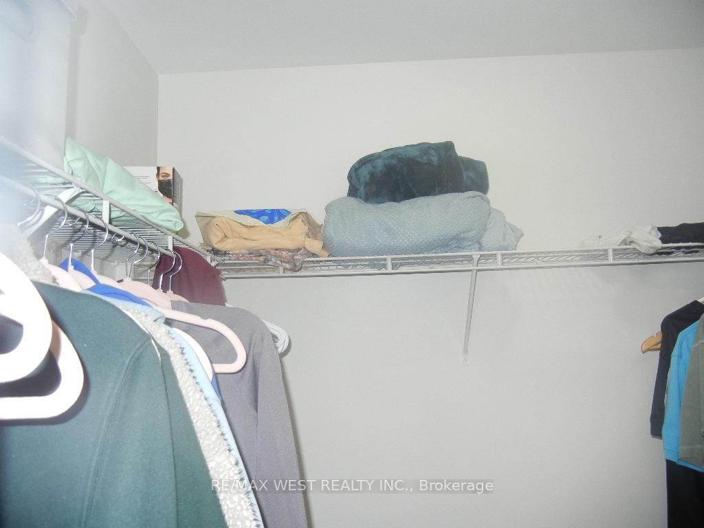 Condo for sale at 406-427 Aberdeen Avenue, Hamilton, Ontario, L8P 2S4 - Kirkendall - MLS: X12815934