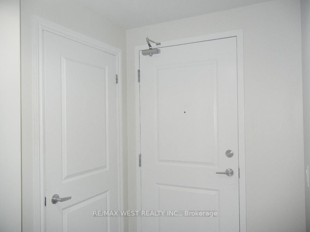 Condo for sale at 406-427 Aberdeen Avenue, Hamilton, Ontario, L8P 2S4 - Kirkendall - MLS: X12815934