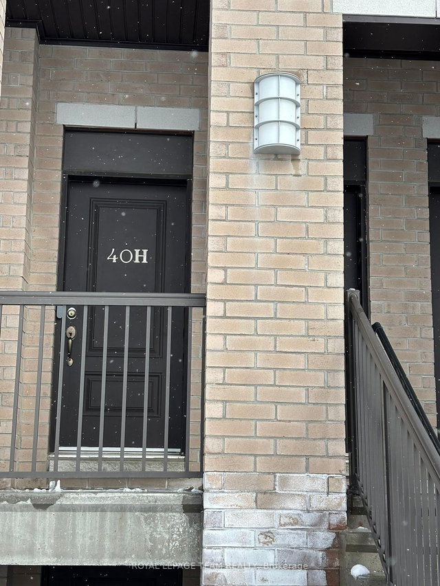 H - 40 Jaguar Private