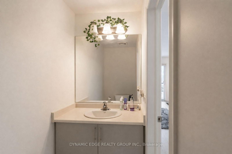 25 - 235 Chapel Hill Dr, Kitchener, N2R 0S4 | Image 3