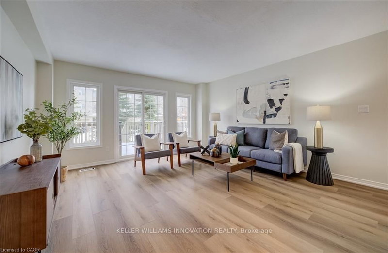 151 Highland Cres, Kitchener, N2M 0A1 | Image 3