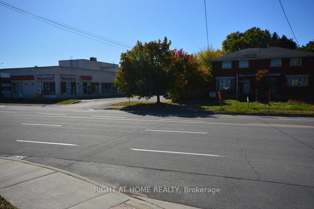 348 Woodroffe Avenue