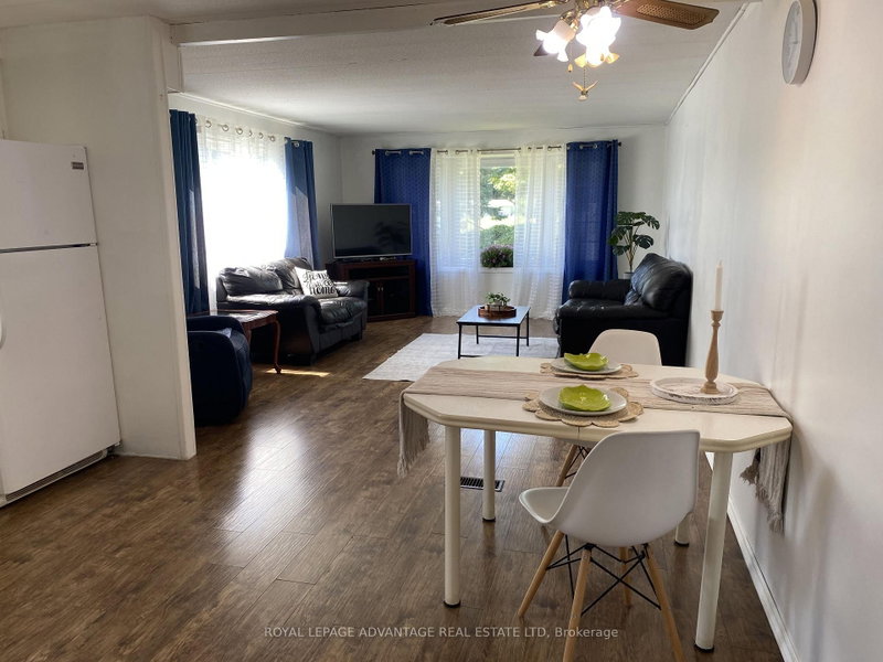4 Kavanagh Dr photo 4