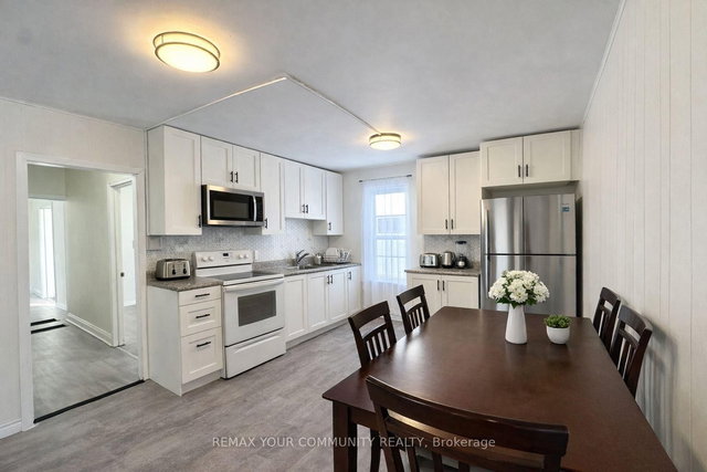 74 Adelaide Street S