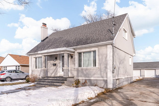 78 Golden Boulevard E