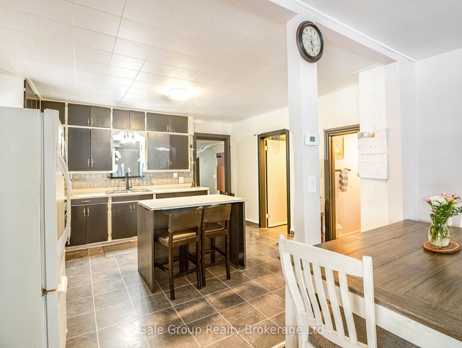 839 Dufferin Street - Photo 3