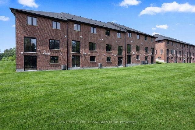 6905 HEATHWOODS Avenue