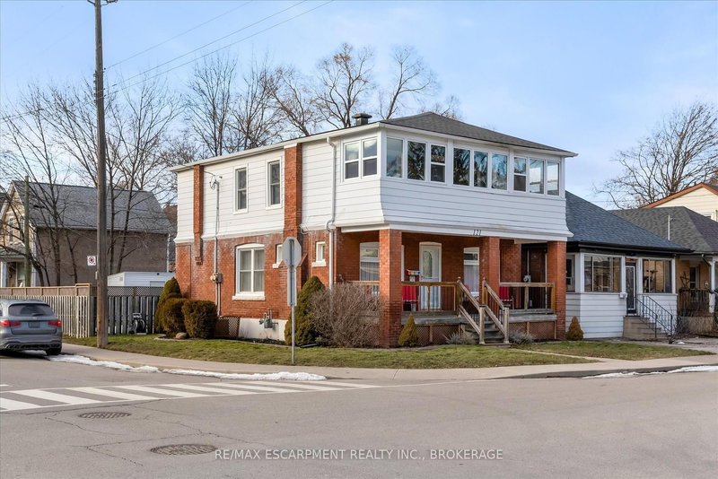 121 Edgemont St N, Hamilton, L8H 4E2 | Image 2