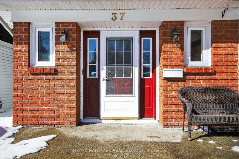 37 Priam Way, Ottawa, K2H 8S7 | Image 3