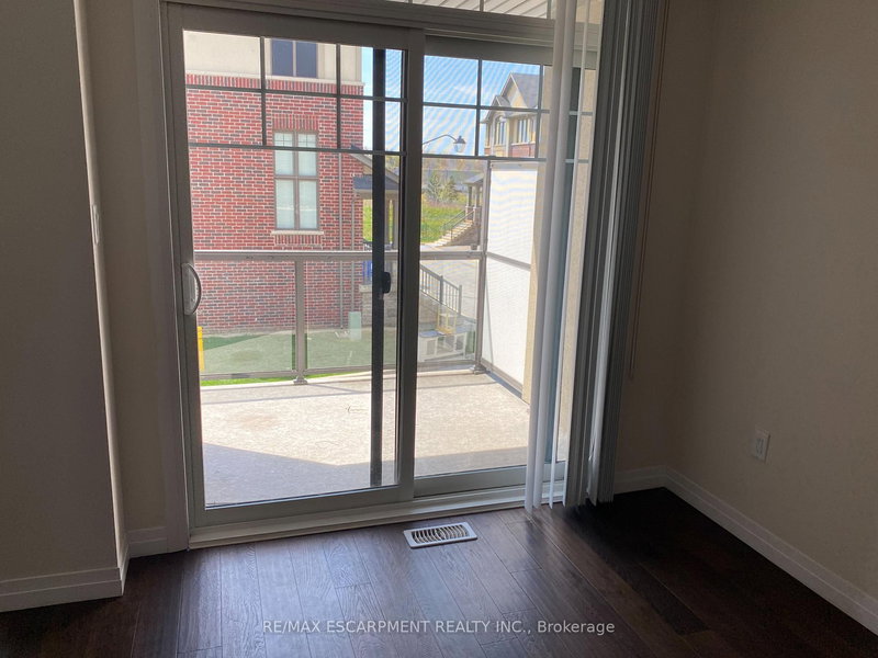 4 Workman Lane, Hamilton, L9G 0H2 | Image 2