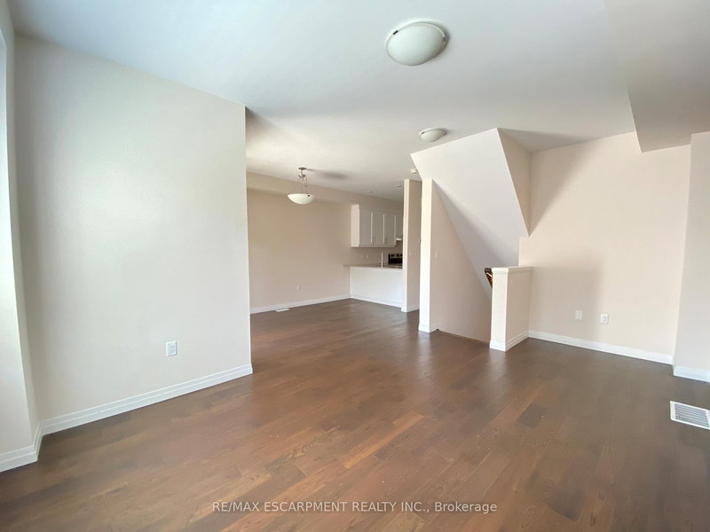 4 Workman Lane, Hamilton, L9G 0H2 | Image 3