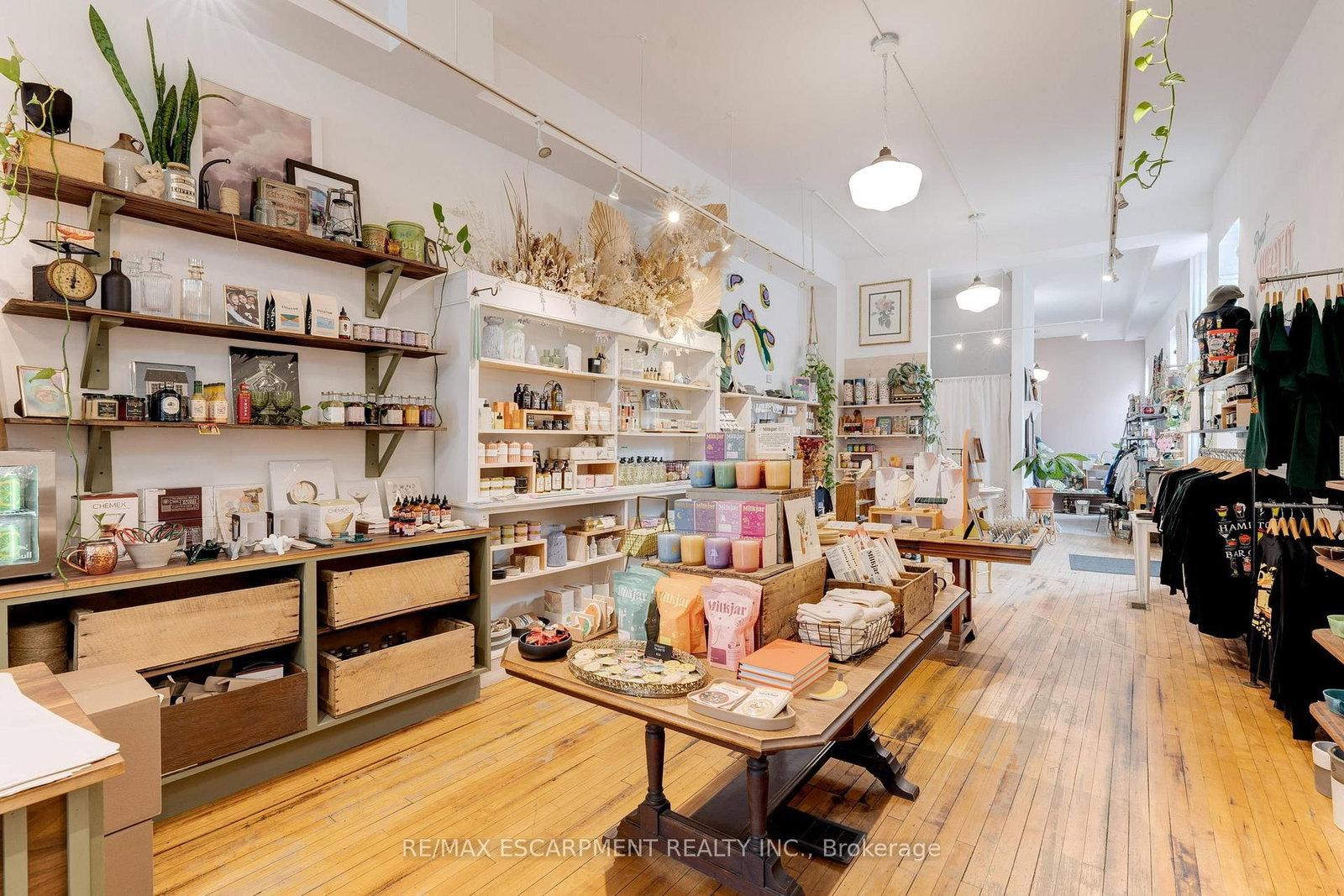 205 KING Street E - Photo 12