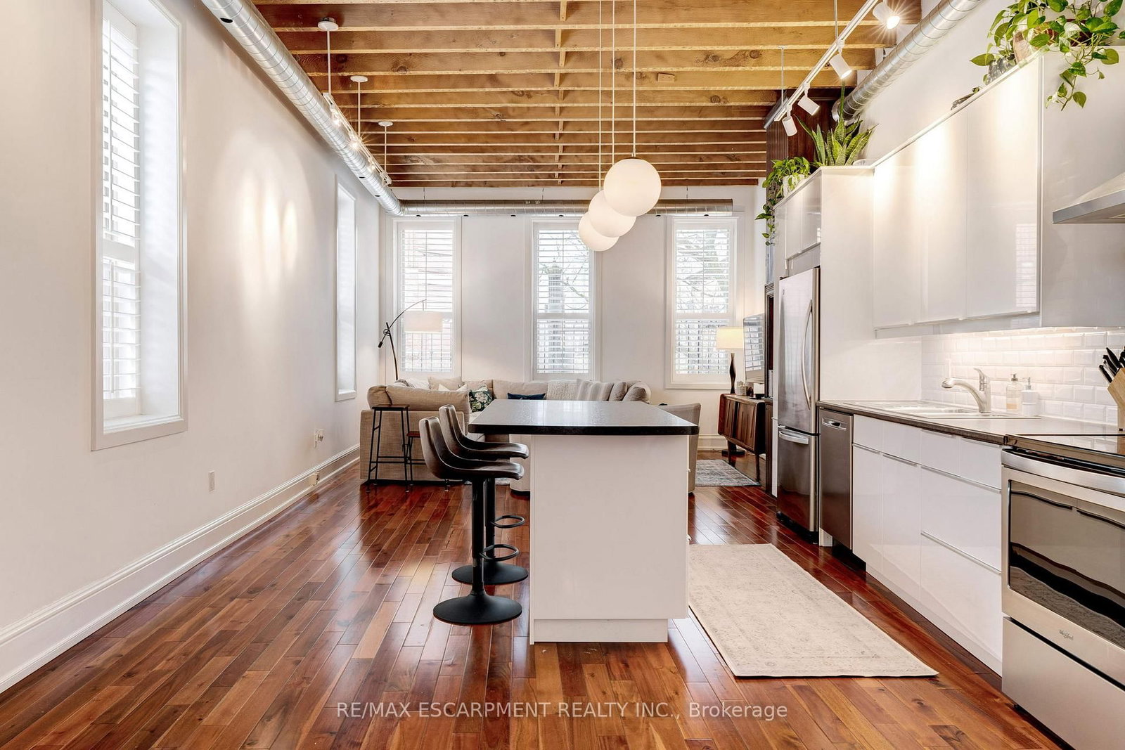 205 KING Street E - Photo 23