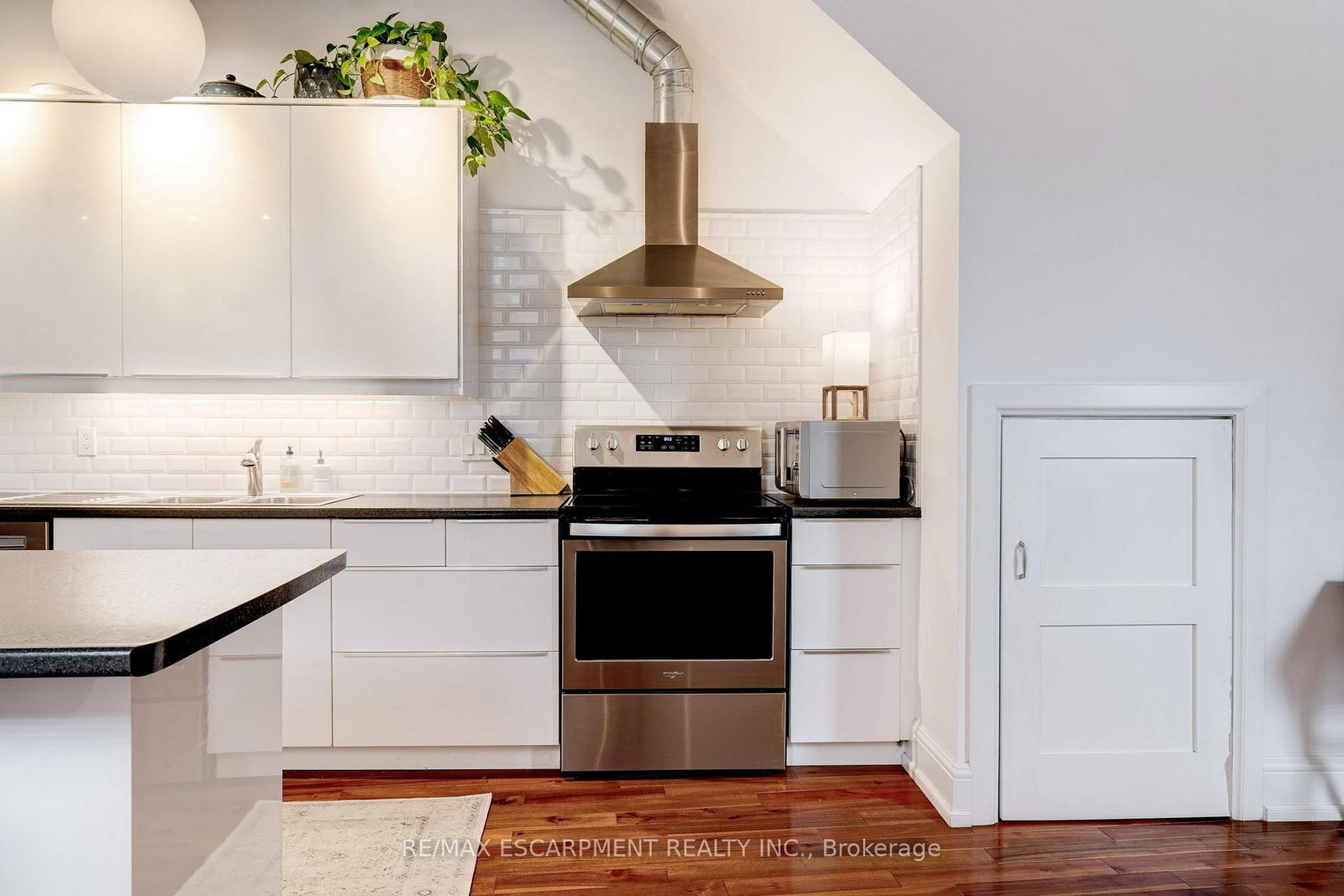 205 KING Street E - Photo 25