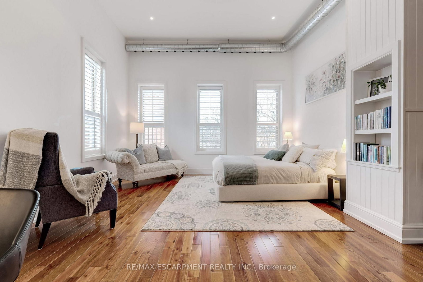 205 KING Street E - Photo 38