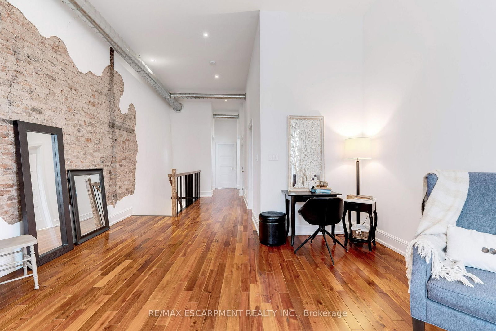 205 KING Street E - Photo 40