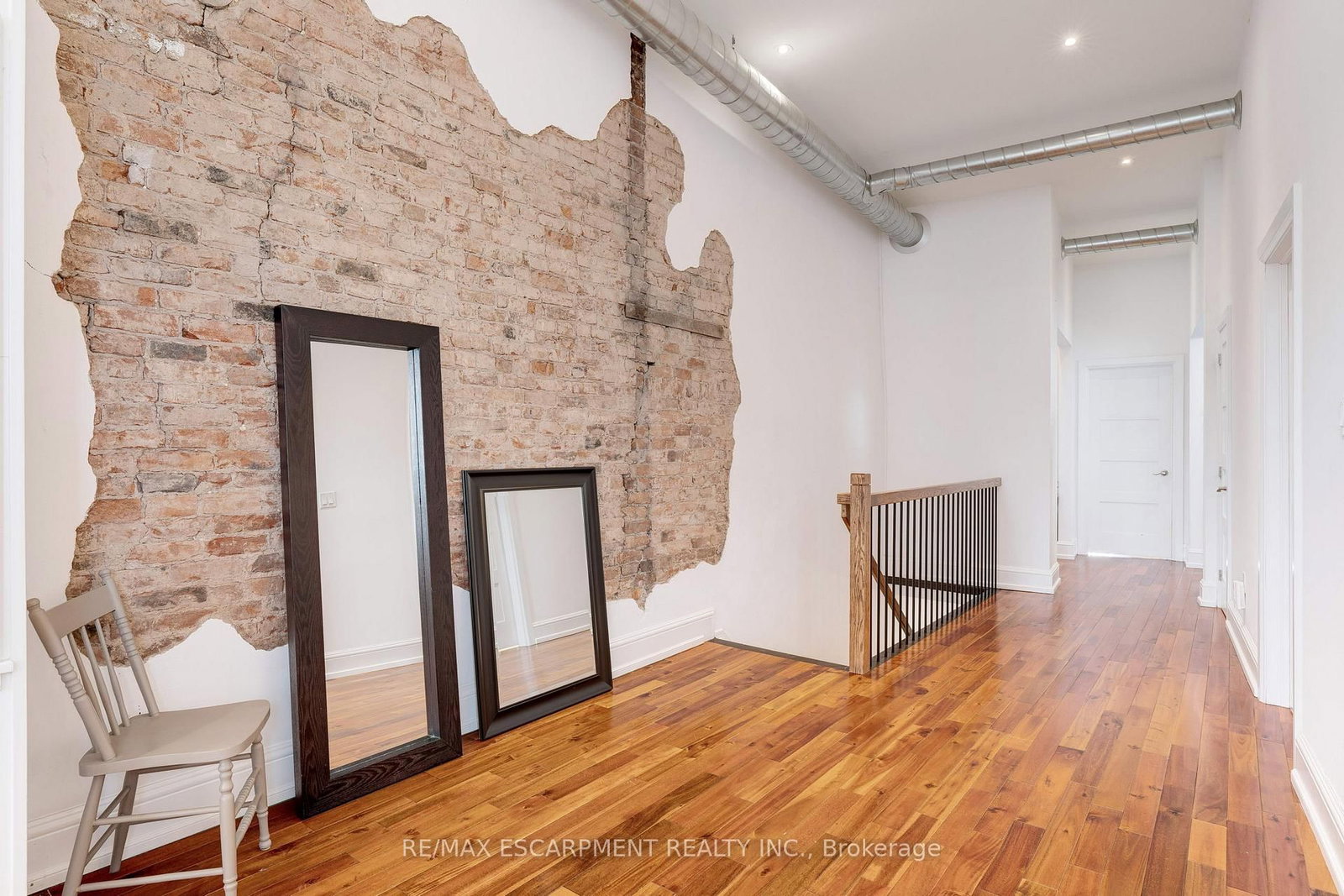 205 KING Street E - Photo 41