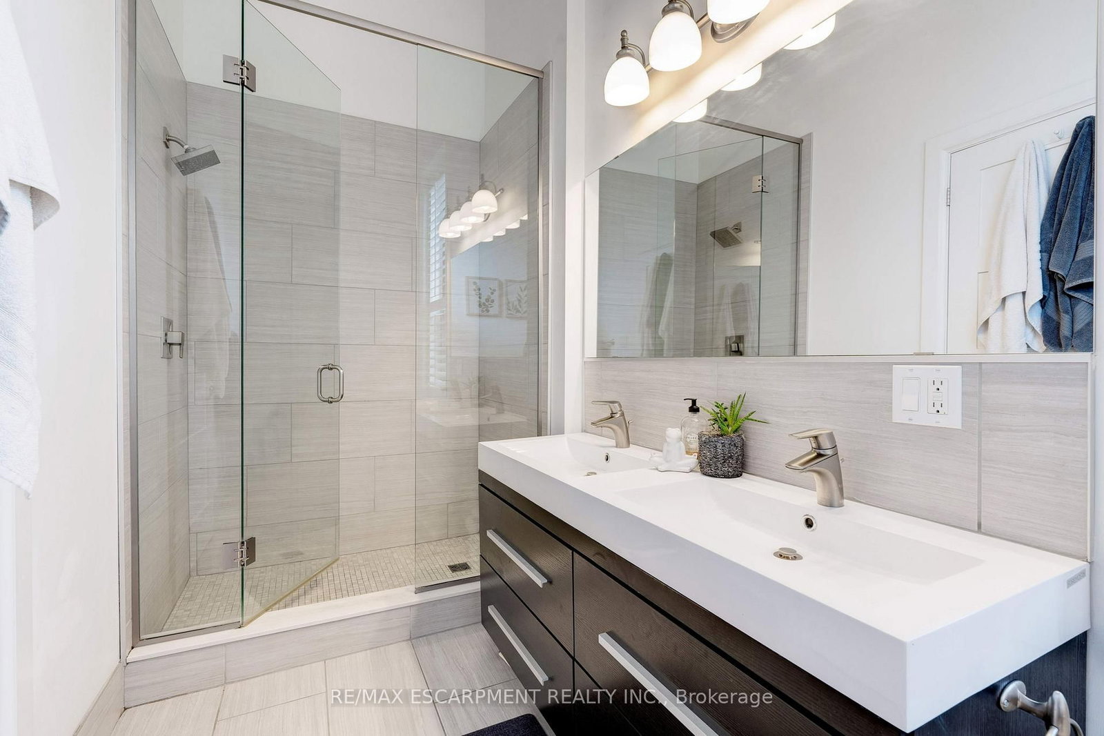 205 KING Street E - Photo 43