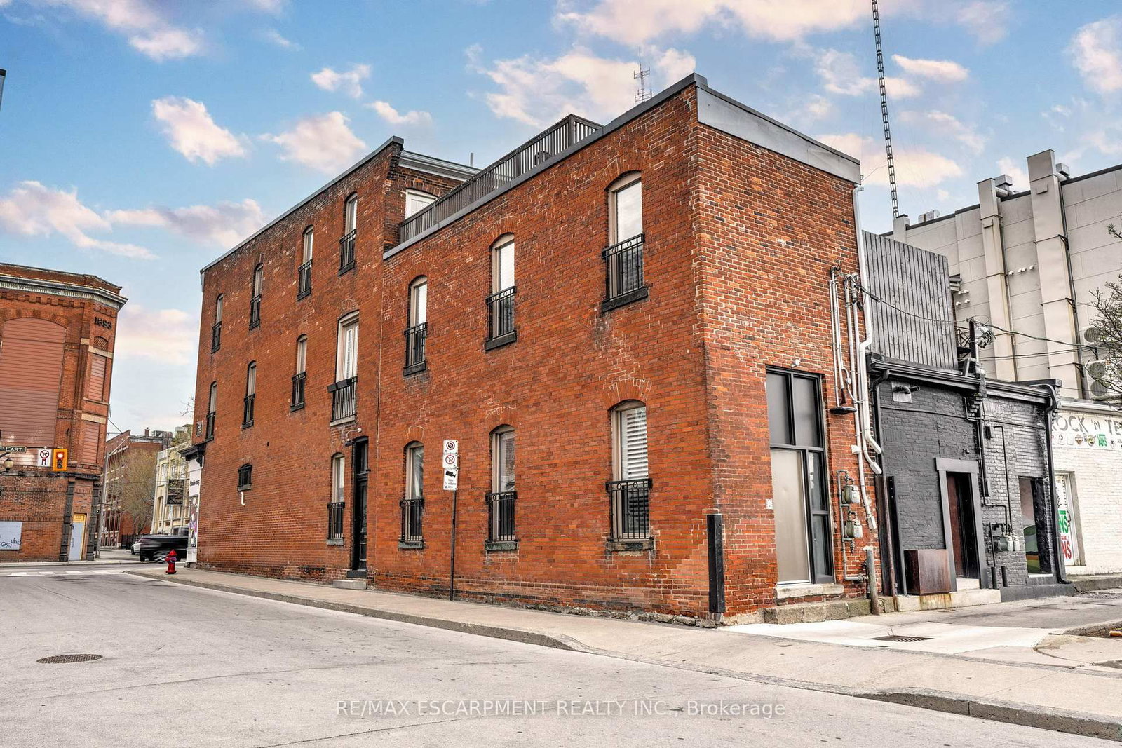 205 KING Street E - Photo 5