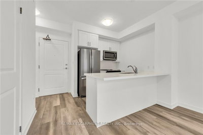 340-10 Mallard Trail, Hamilton, Ontario image-0-4