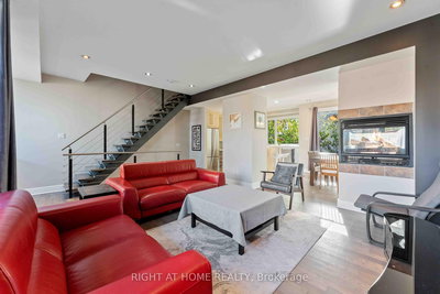 110 Little London Private, Ottawa, Ontario image-0-2