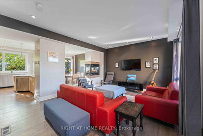 110 Little London Private, Ottawa, Ontario image-0-4