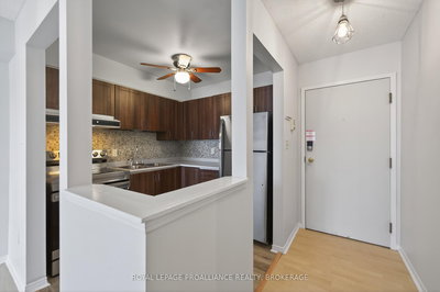 313-310 Kingsdale Avenue, Kingston, Ontario image-0-4