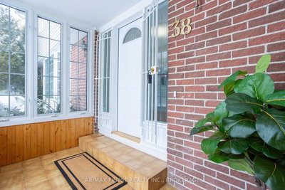 38 Lakeland Point Drive, Kingston, Ontario image-0-3