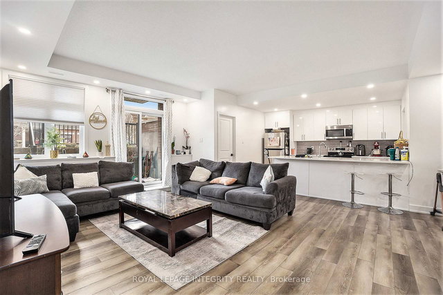 E - 390 Rolling Meadow Crescent