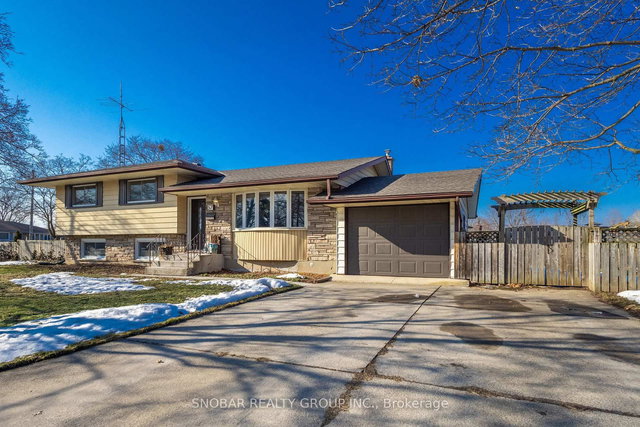 57 ALEXANDRA Boulevard