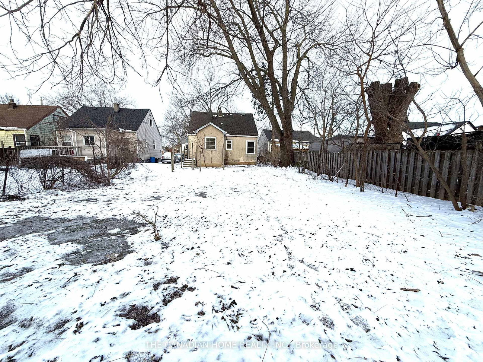 Detached House for sale at 42 Union Street, St. Catharines, Ontario, L2S 2R2 - Western Hill - MLS: X12819174