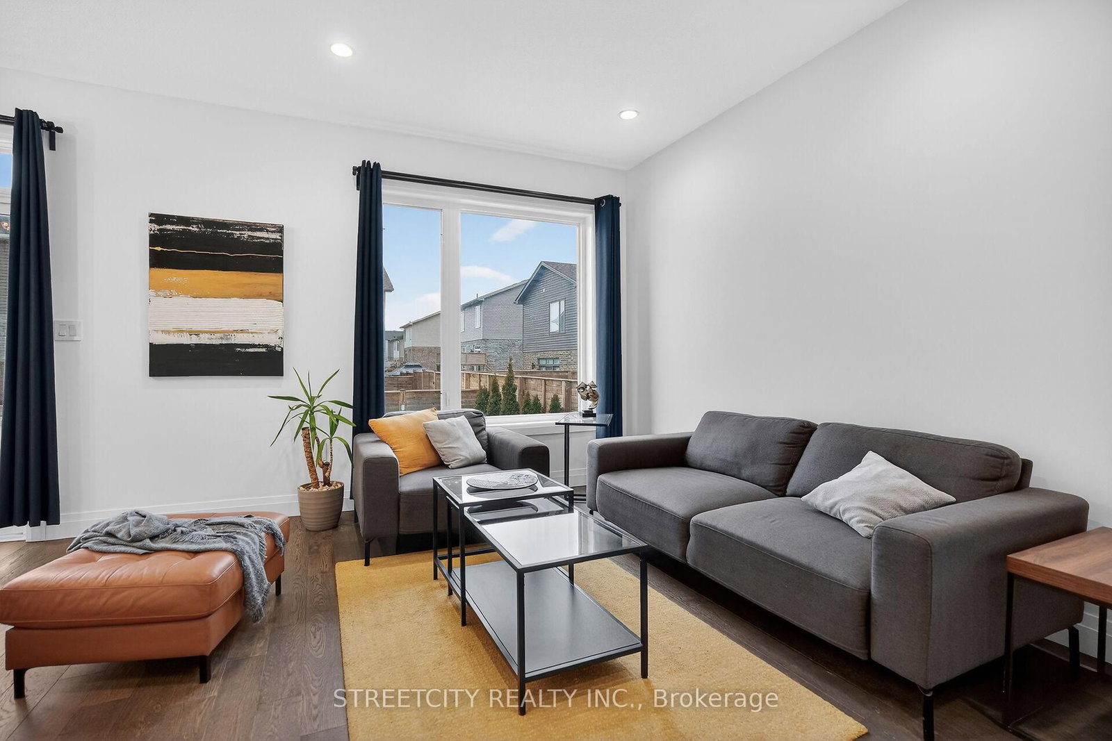 Detached House for sale at 647 Blackacres Boulevard, London North, Ontario, N6G 0V2 - North E - MLS: X12819184