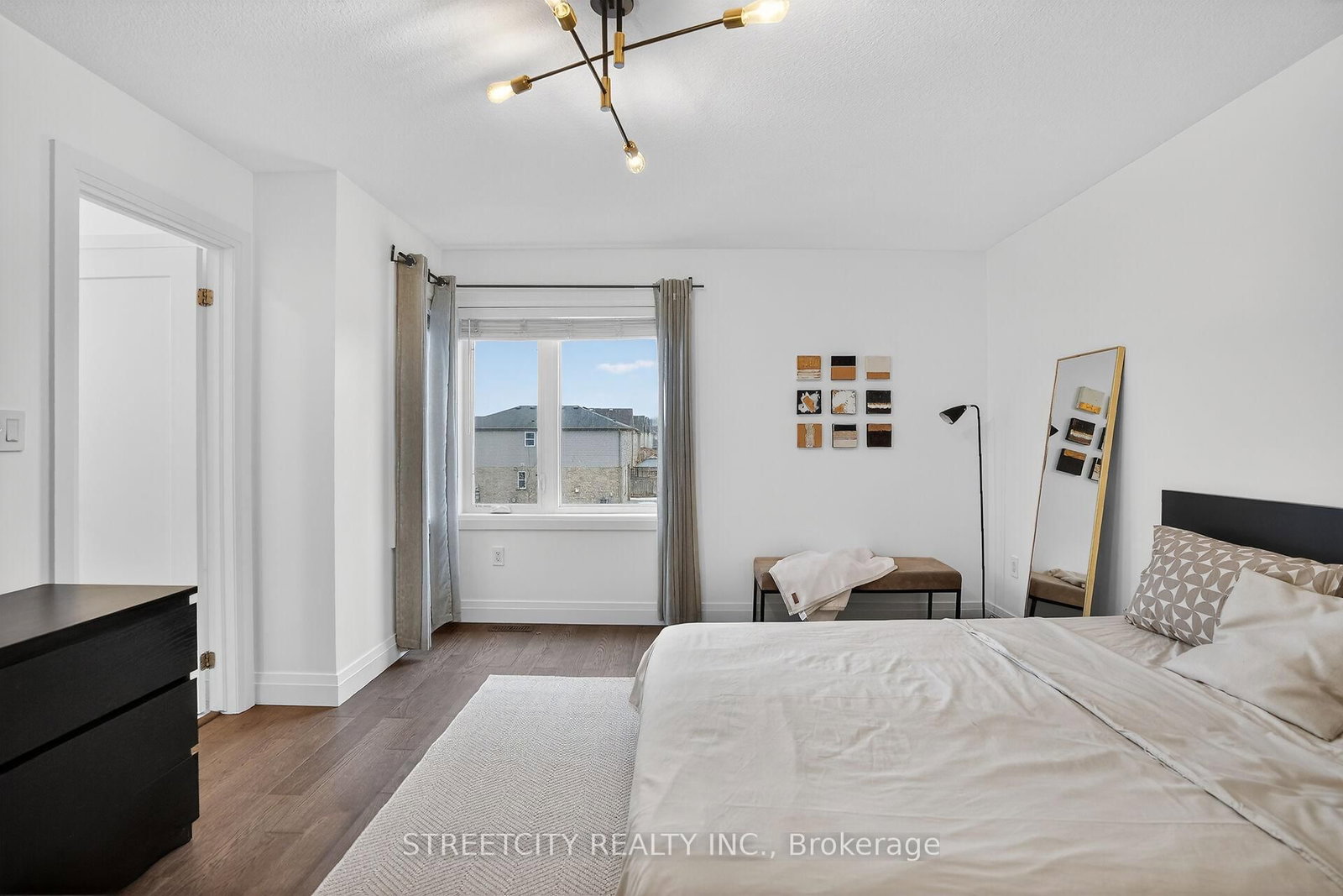 Detached House for sale at 647 Blackacres Boulevard, London North, Ontario, N6G 0V2 - North E - MLS: X12819184