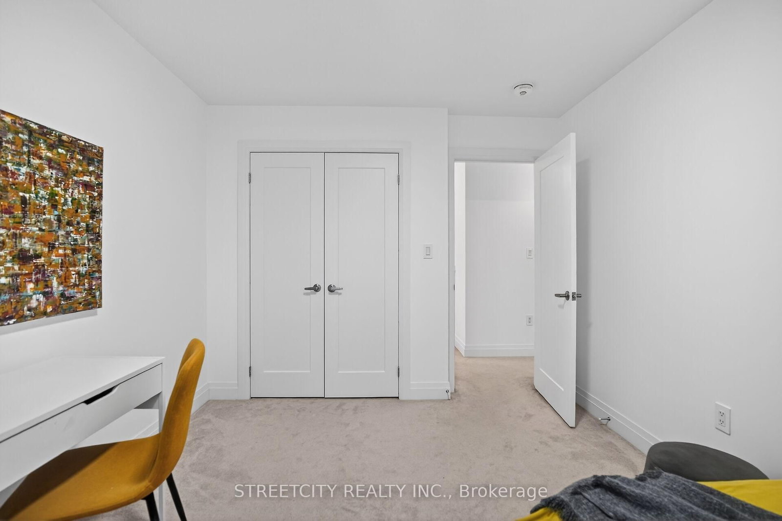 Detached House for sale at 647 Blackacres Boulevard, London North, Ontario, N6G 0V2 - North E - MLS: X12819184