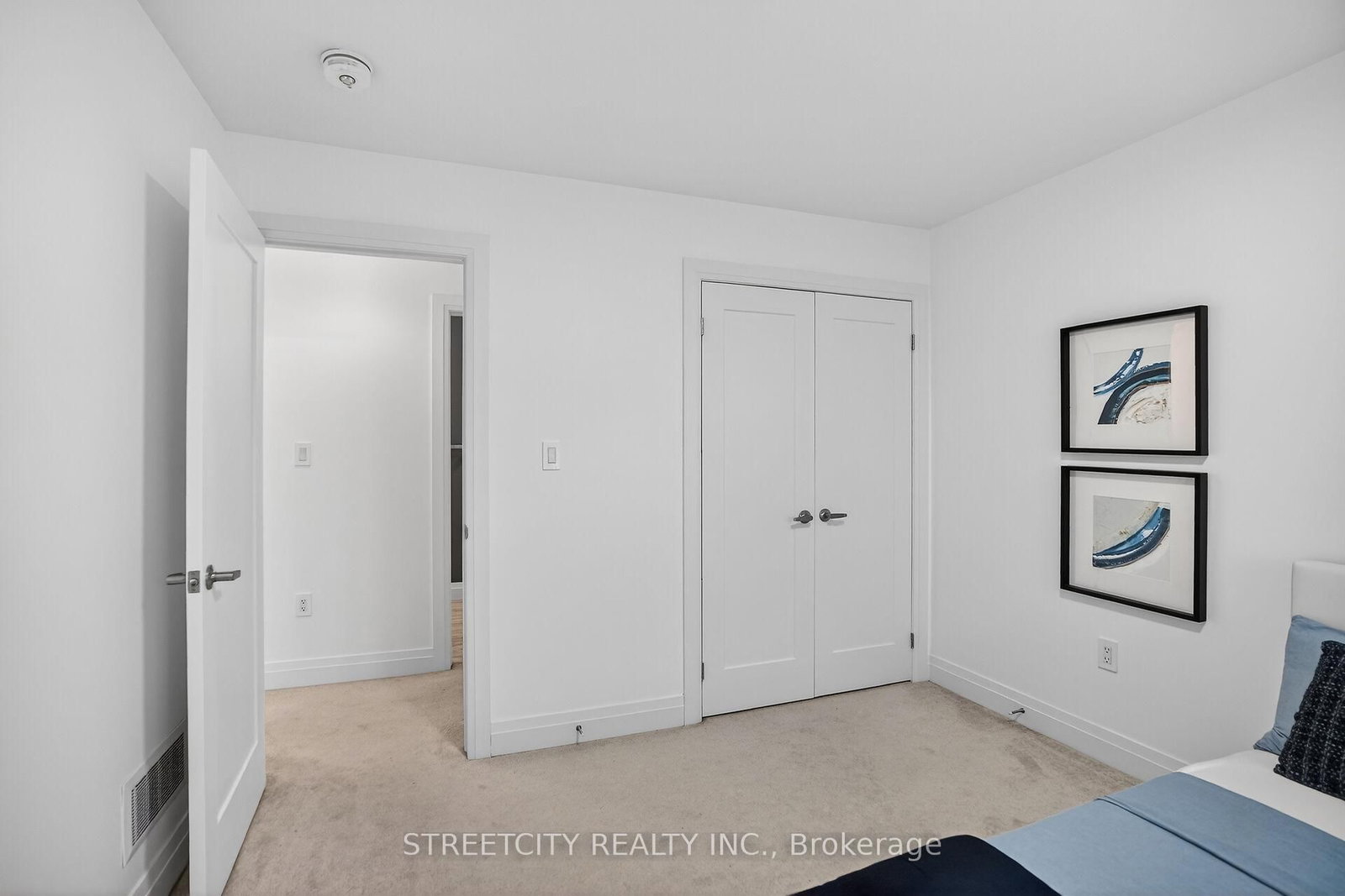 Detached House for sale at 647 Blackacres Boulevard, London North, Ontario, N6G 0V2 - North E - MLS: X12819184