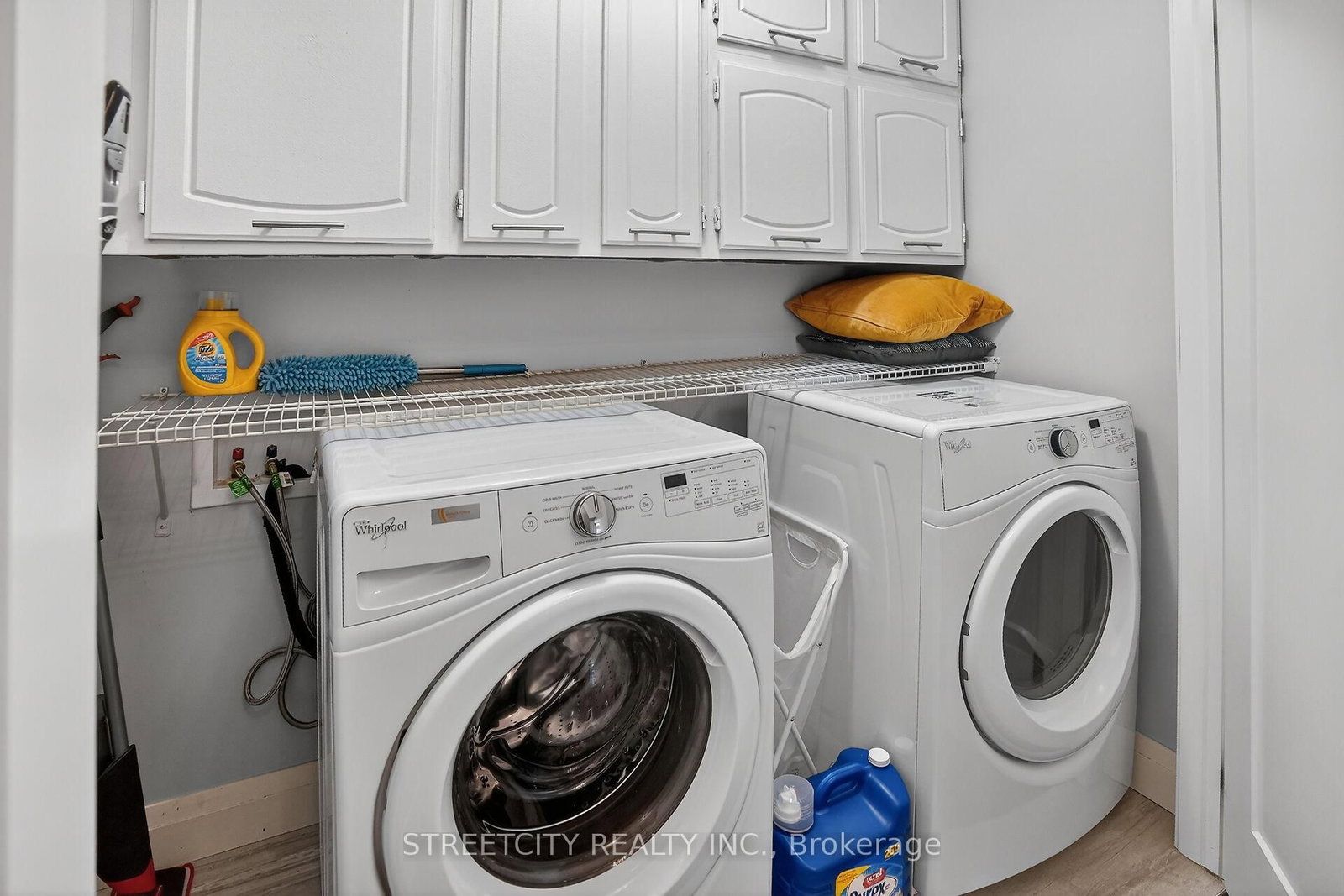 Detached House for sale at 647 Blackacres Boulevard, London North, Ontario, N6G 0V2 - North E - MLS: X12819184