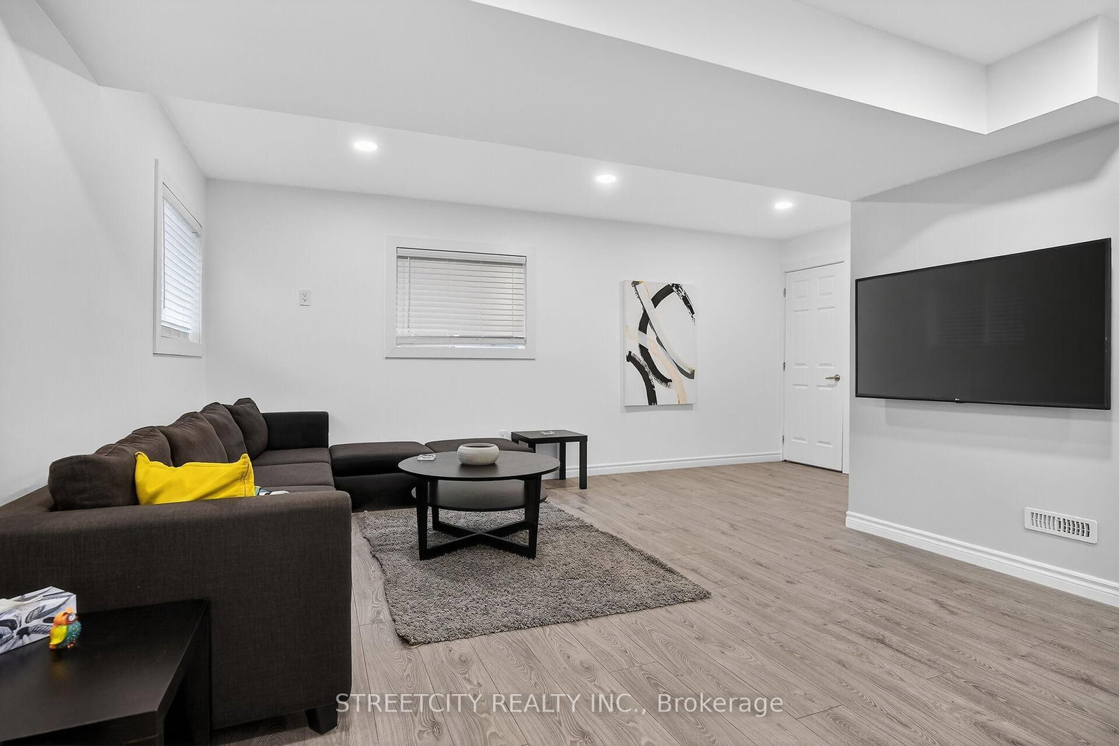 Detached House for sale at 647 Blackacres Boulevard, London North, Ontario, N6G 0V2 - North E - MLS: X12819184