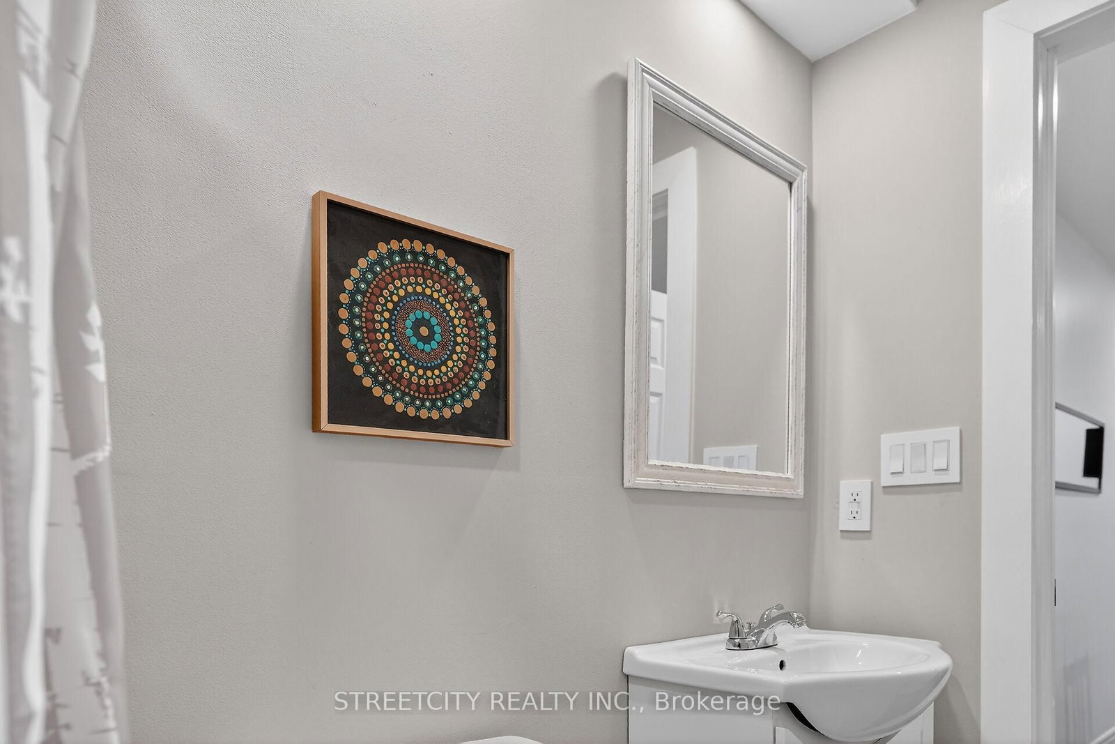 Detached House for sale at 647 Blackacres Boulevard, London North, Ontario, N6G 0V2 - North E - MLS: X12819184