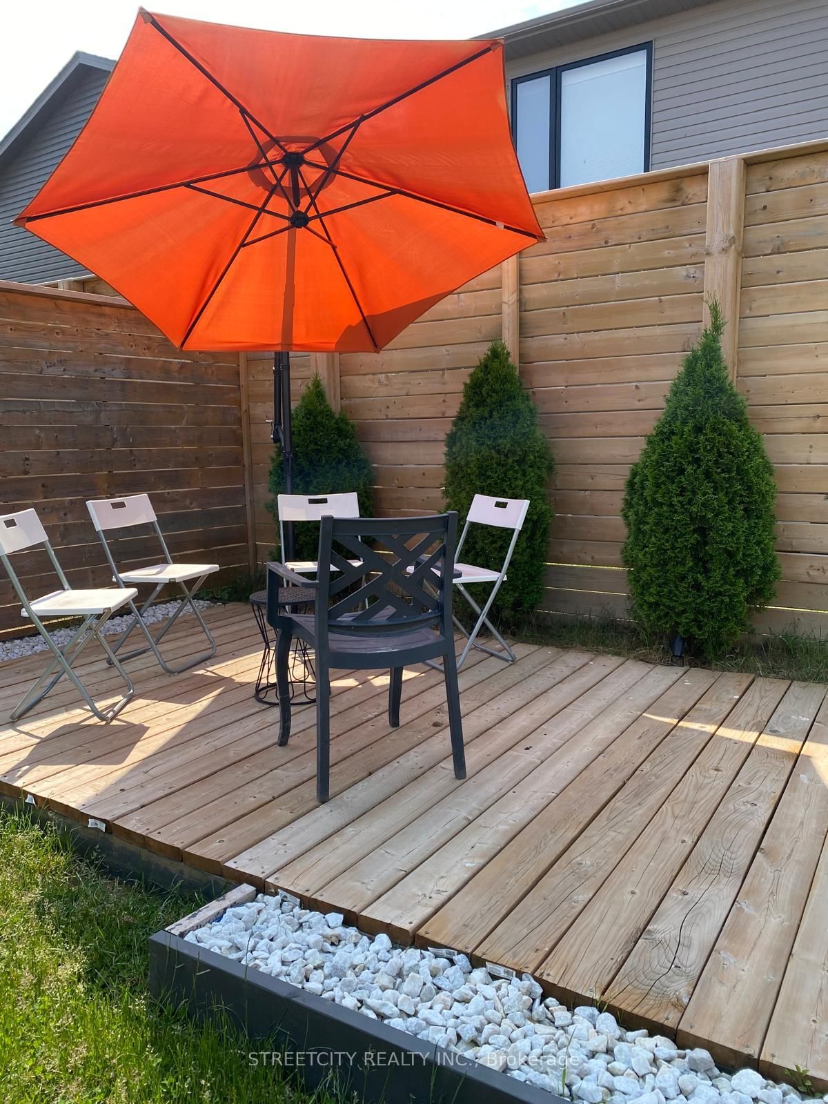 Detached House for sale at 647 Blackacres Boulevard, London North, Ontario, N6G 0V2 - North E - MLS: X12819184