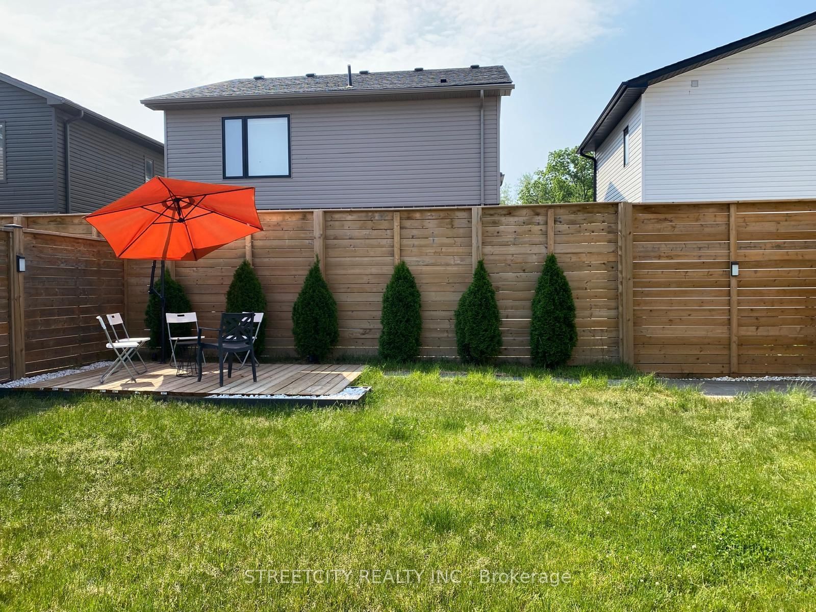 Detached House for sale at 647 Blackacres Boulevard, London North, Ontario, N6G 0V2 - North E - MLS: X12819184