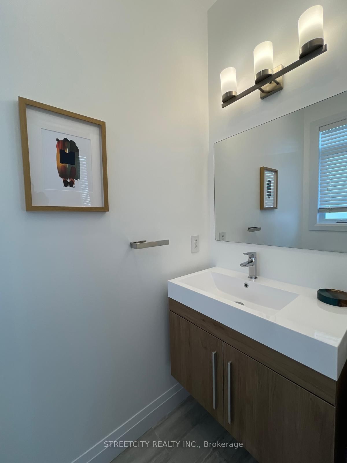 Detached House for sale at 647 Blackacres Boulevard, London North, Ontario, N6G 0V2 - North E - MLS: X12819184