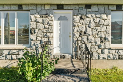 2709 Laurier Street, Clarence-Rockland, Ontario image-0-4