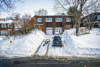 8 Oberon Street, Ottawa, Ontario image-0-1