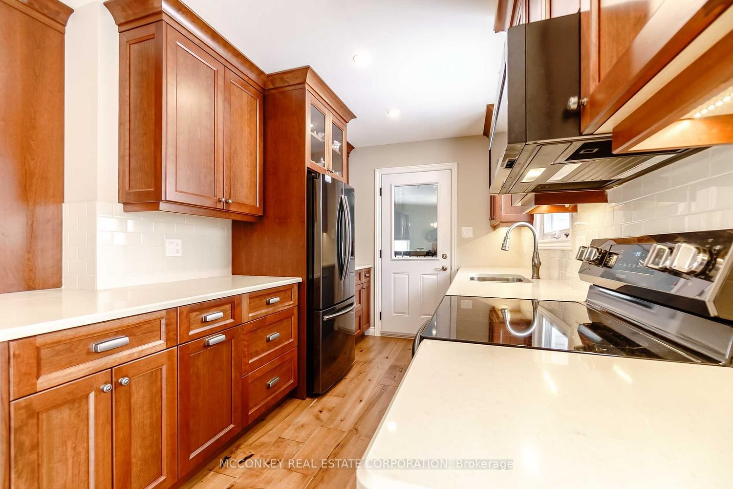 Listing Image 14