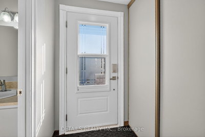 1029 Avignon Court, Ottawa, Ontario image-0-2