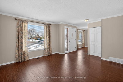 72 Boston Crescent, Hamilton, Ontario image-0-3