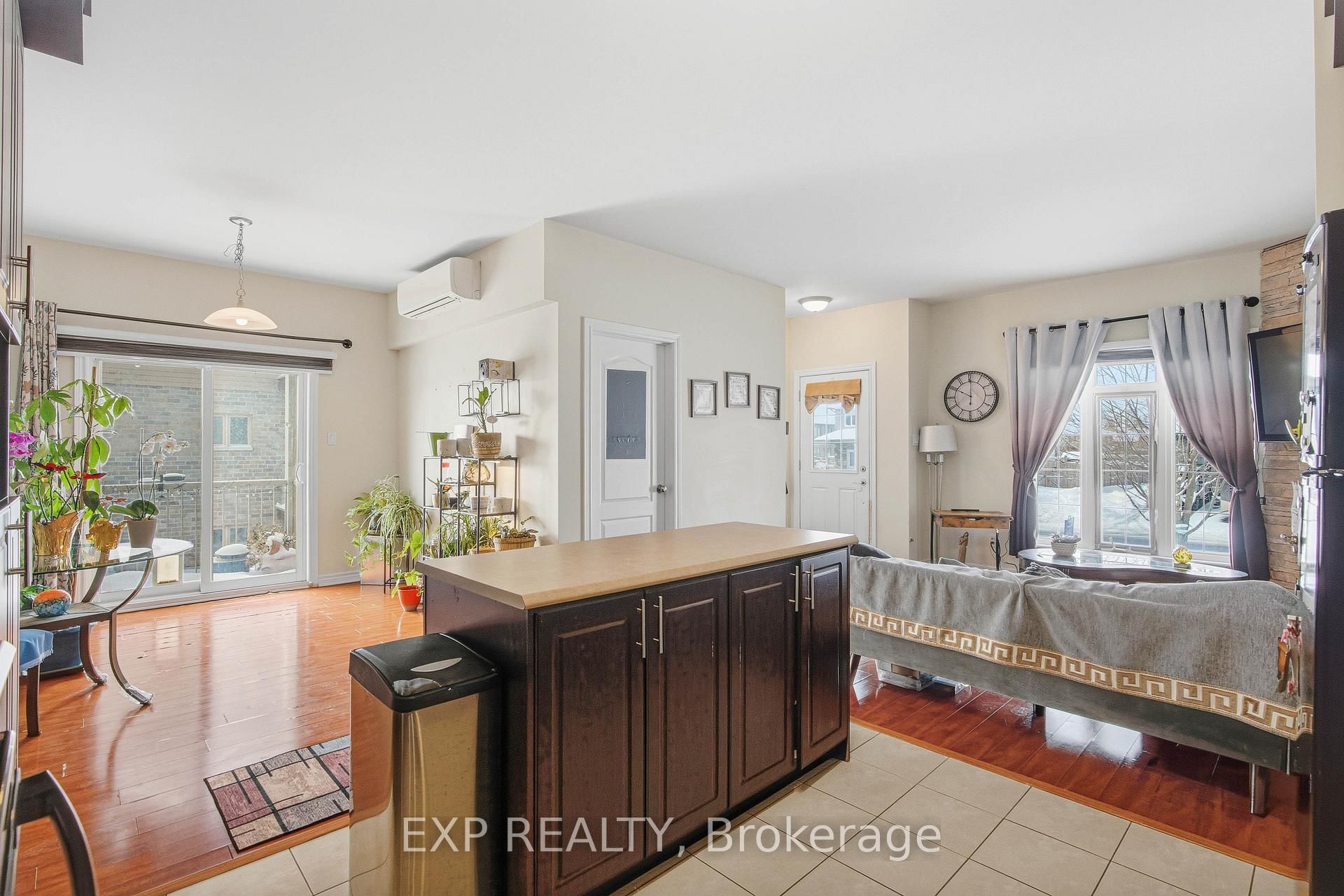 201 Bourdeau Boulevard, Unit 2
