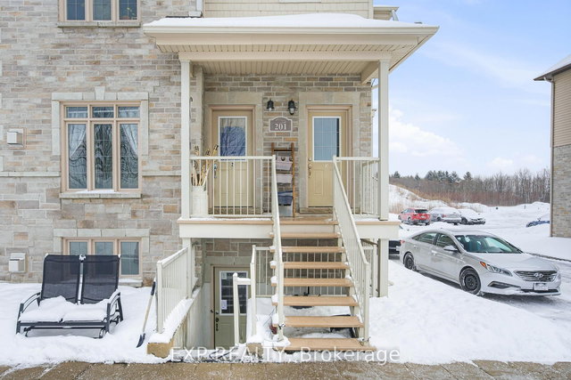 3 - 201 Bourdeau Boulevard