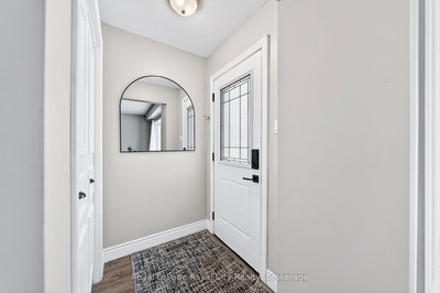 29 Deerfield Place, Guelph, Ontario image-0-1