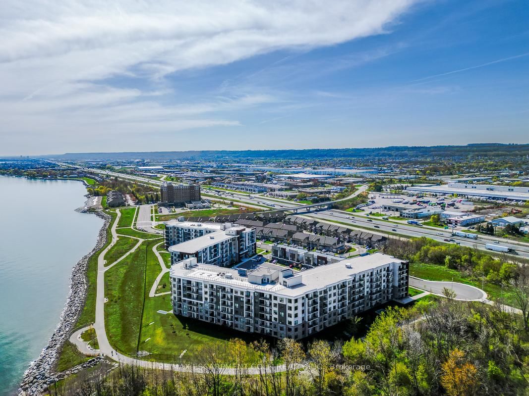 125 Shoreview Place, Unit 102